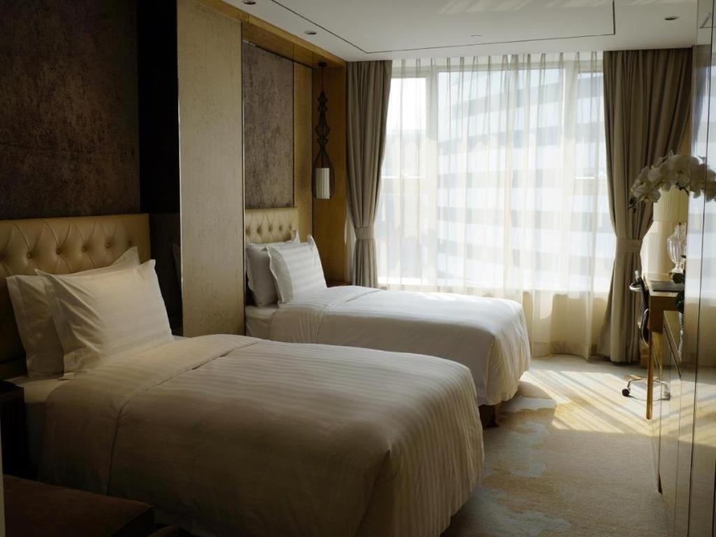 Lia! Beijing Hotel Exterior photo