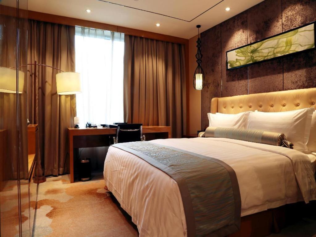 Lia! Beijing Hotel Exterior photo